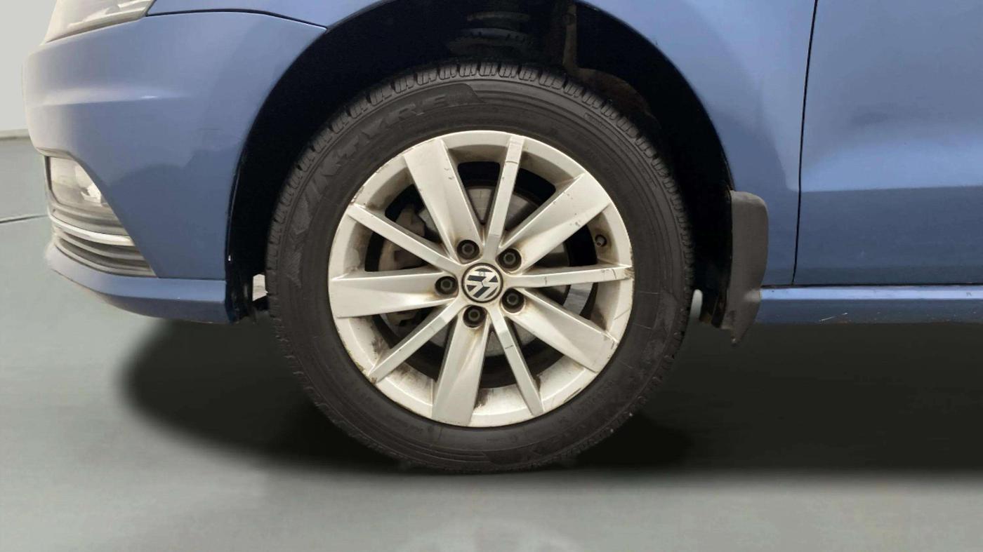 2016 Volkswagen Ameo HIGHLINE1.2L, Petrol, Manual, 51,309 km, Left Front Wheel
