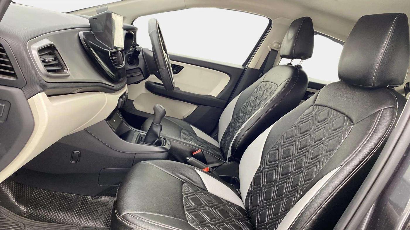2021 Tata ALTROZ XE PETROL, Petrol, Manual, 14,557 km, Right Side Front Door Cabin
