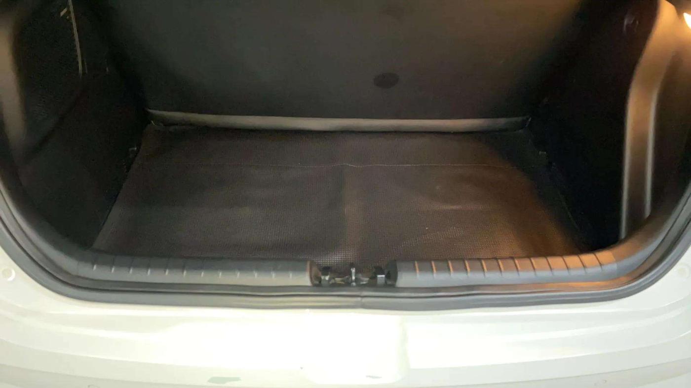 2022 Hyundai NEW I20 ASTA (O) 1.2 MT, Petrol, Manual, 6,072 km, Boot Inside