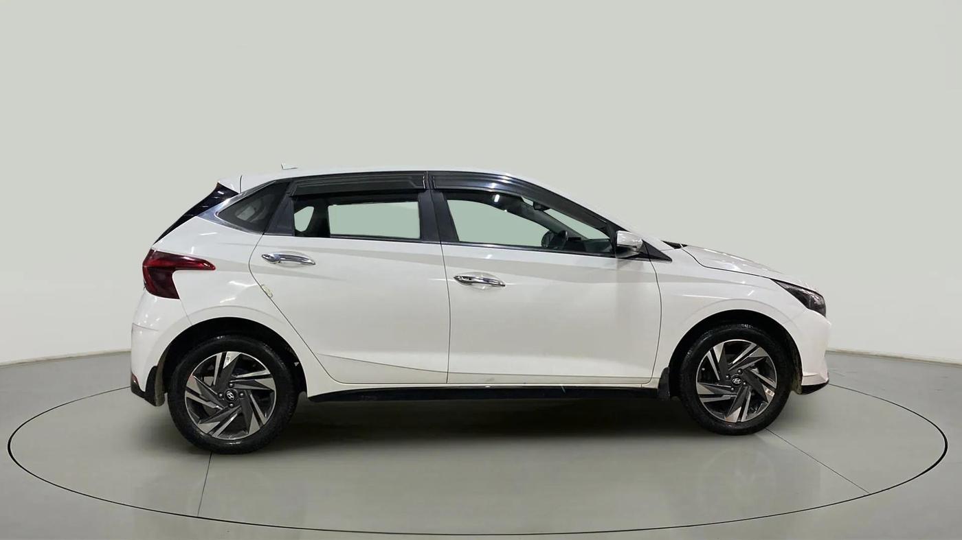 2022 Hyundai NEW I20 ASTA (O) 1.2 MT, Petrol, Manual, 6,072 km, Right Side View
