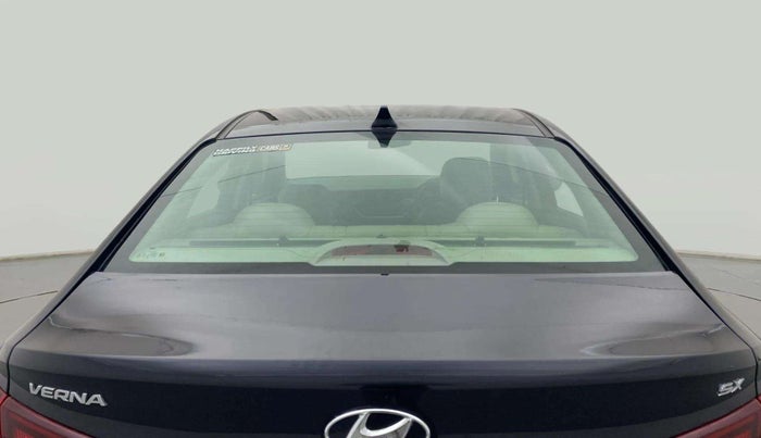 2021 Hyundai Verna SX 1.5 VTVT, Petrol, Manual, 33,283 km, Rear Windshield