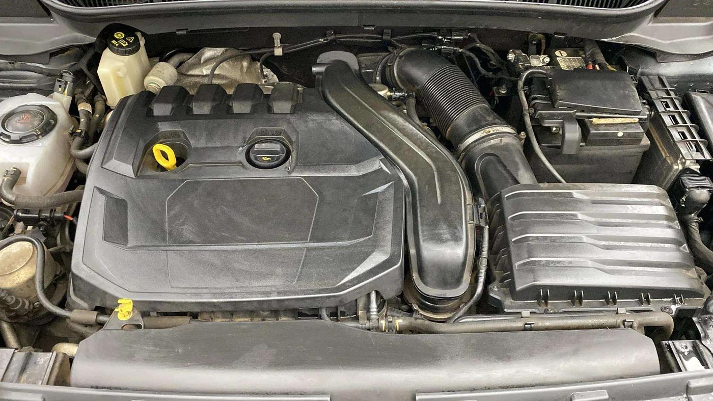 2021 Volkswagen TAIGUN GT 1.5 TSI MT, Petrol, Manual, 22,672 km, Engine View
