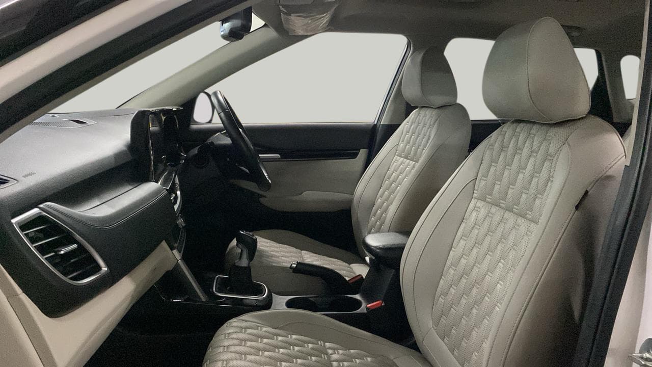 2023 KIA SELTOS HTX 1.5 DIESEL IMT, Diesel, Manual, 18,068 km, Right Side Front Door Cabin