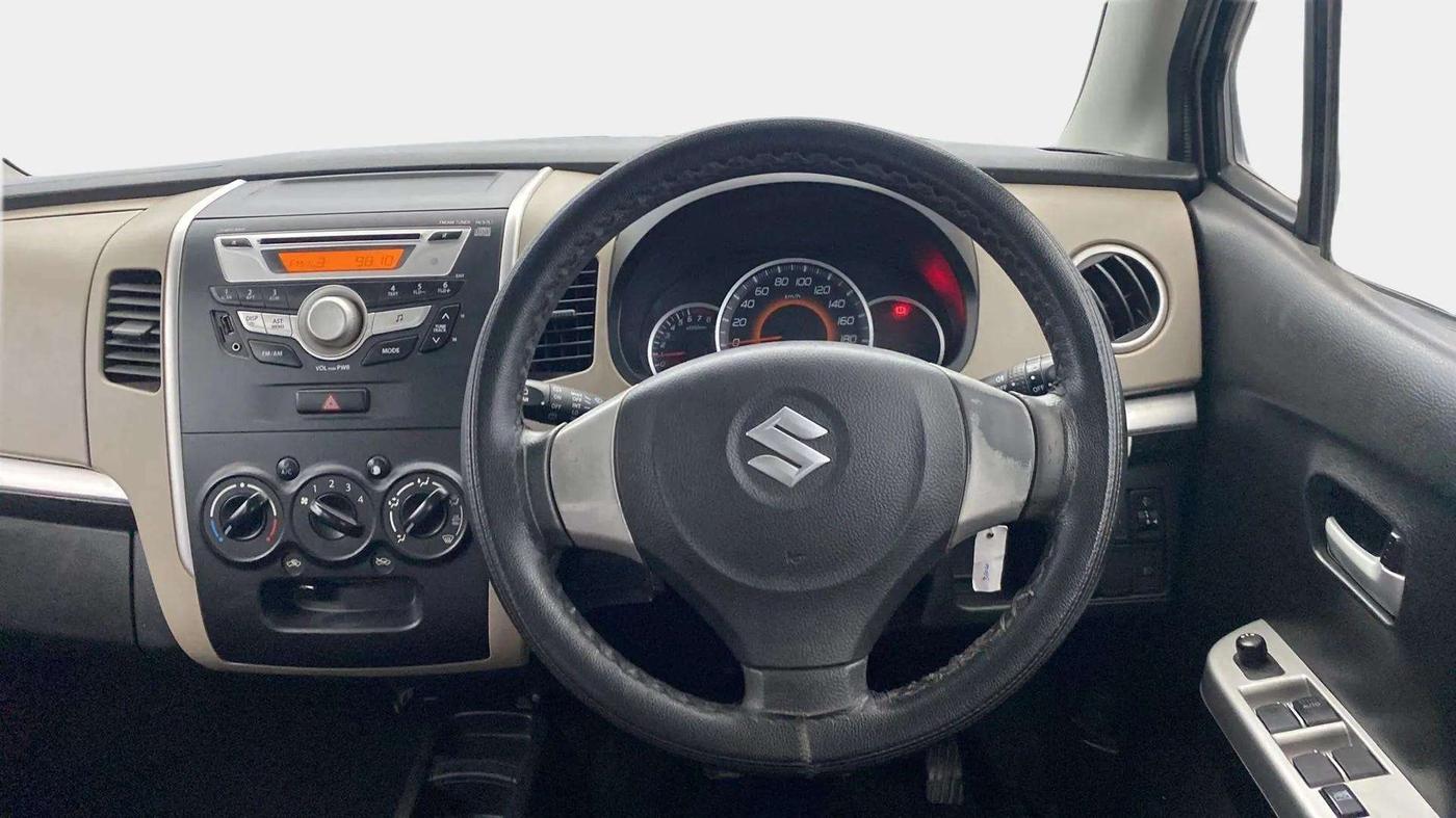 2014 Maruti Wagon R 1.0 VXI, Petrol, Manual, 36,113 km, Steering Wheel Close Up