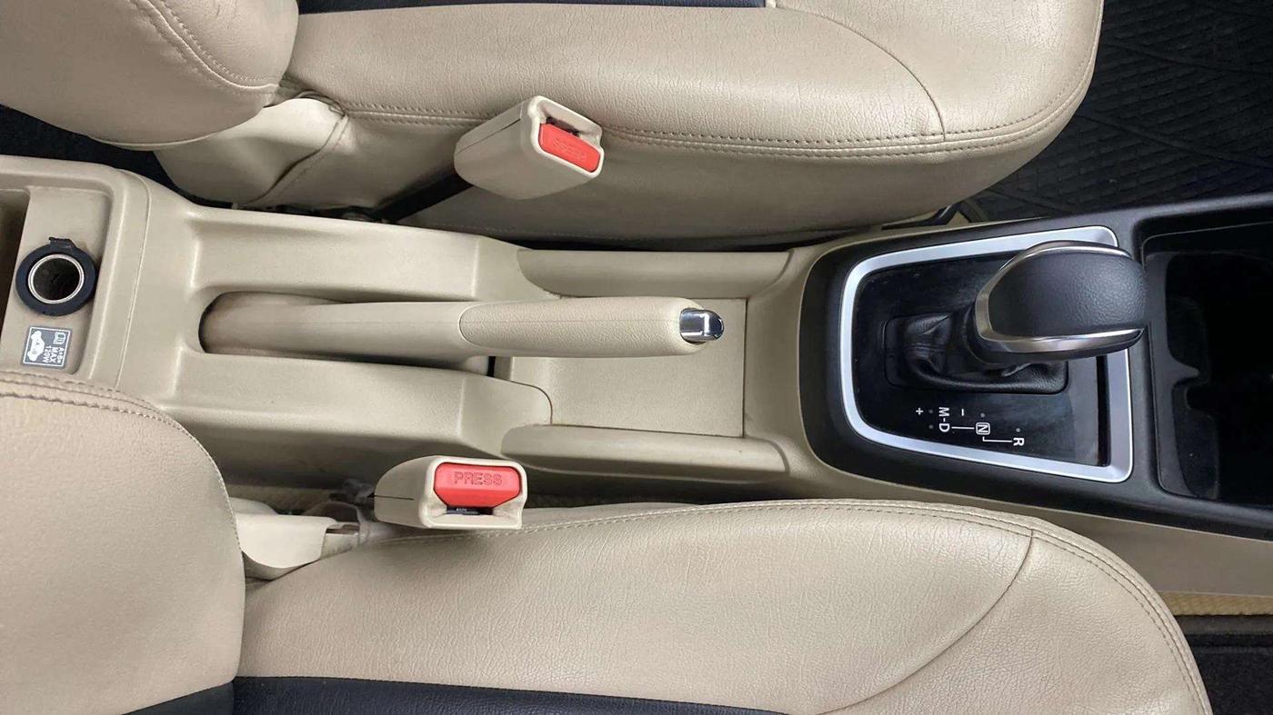 2018 Maruti Dzire ZXI AMT, Petrol, Automatic, 64,763 km, Gear Lever