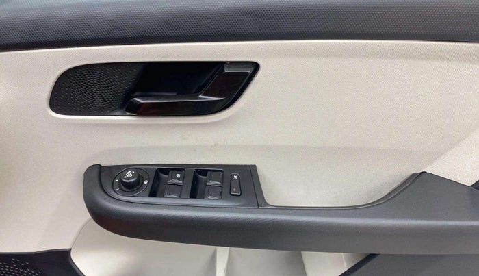 2021 Tata ALTROZ XT PETROL, Petrol, Manual, 43,070 km, Driver Side Door Panels Control