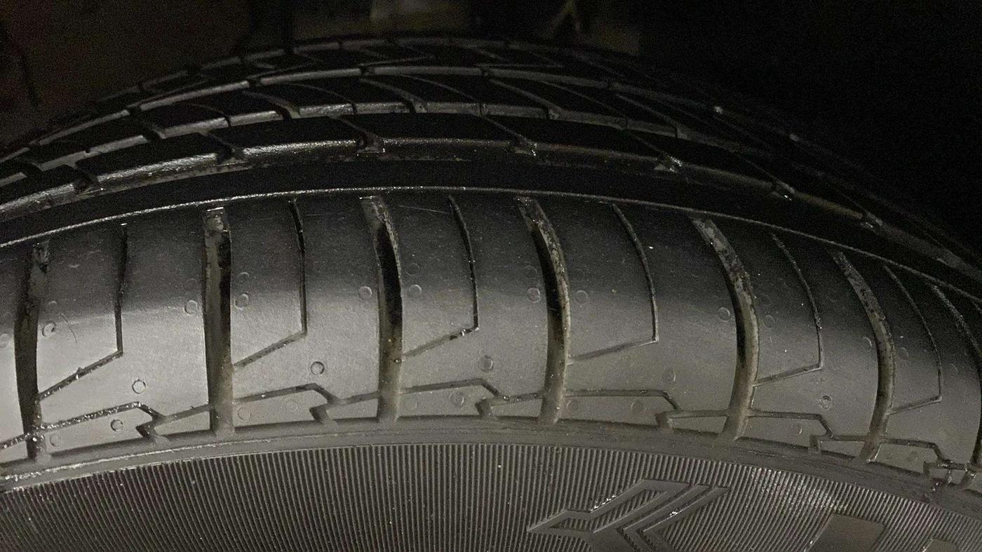 2020 Tata ALTROZ XZ PETROL, Petrol, Manual, 61,948 km, Left Front Tyre Tread