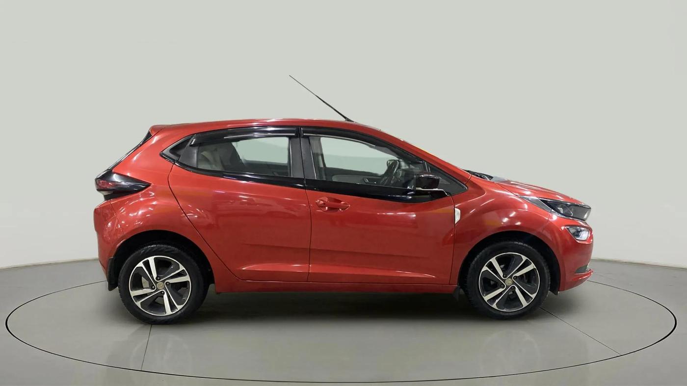 2020 Tata ALTROZ XZ PETROL, Petrol, Manual, 61,948 km, Right Side View