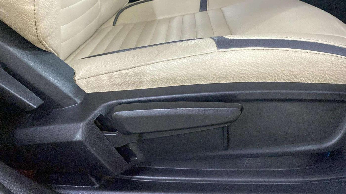 2020 Tata ALTROZ XZ PETROL, Petrol, Manual, 61,948 km, Driver Side Adjustment Panel