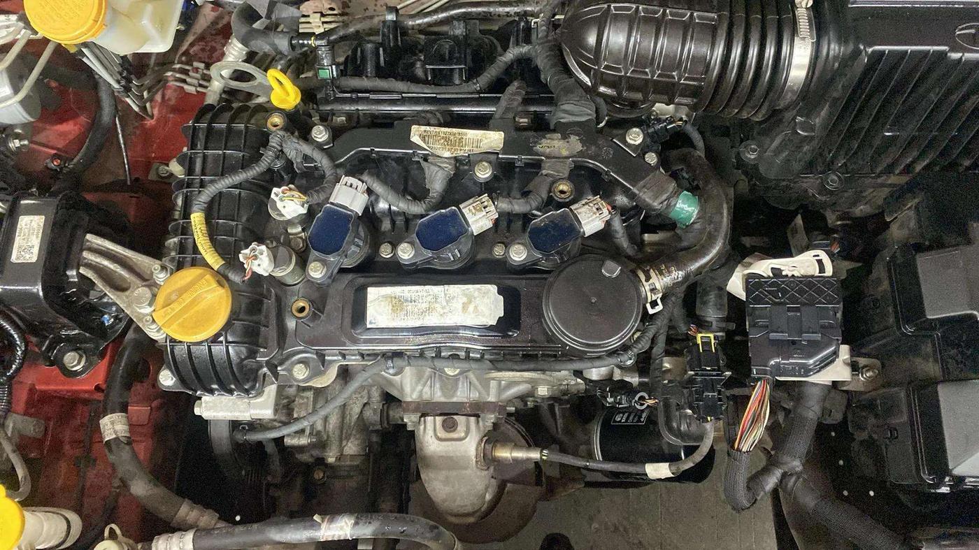 2020 Tata ALTROZ XZ PETROL, Petrol, Manual, 61,948 km, Front Windshield