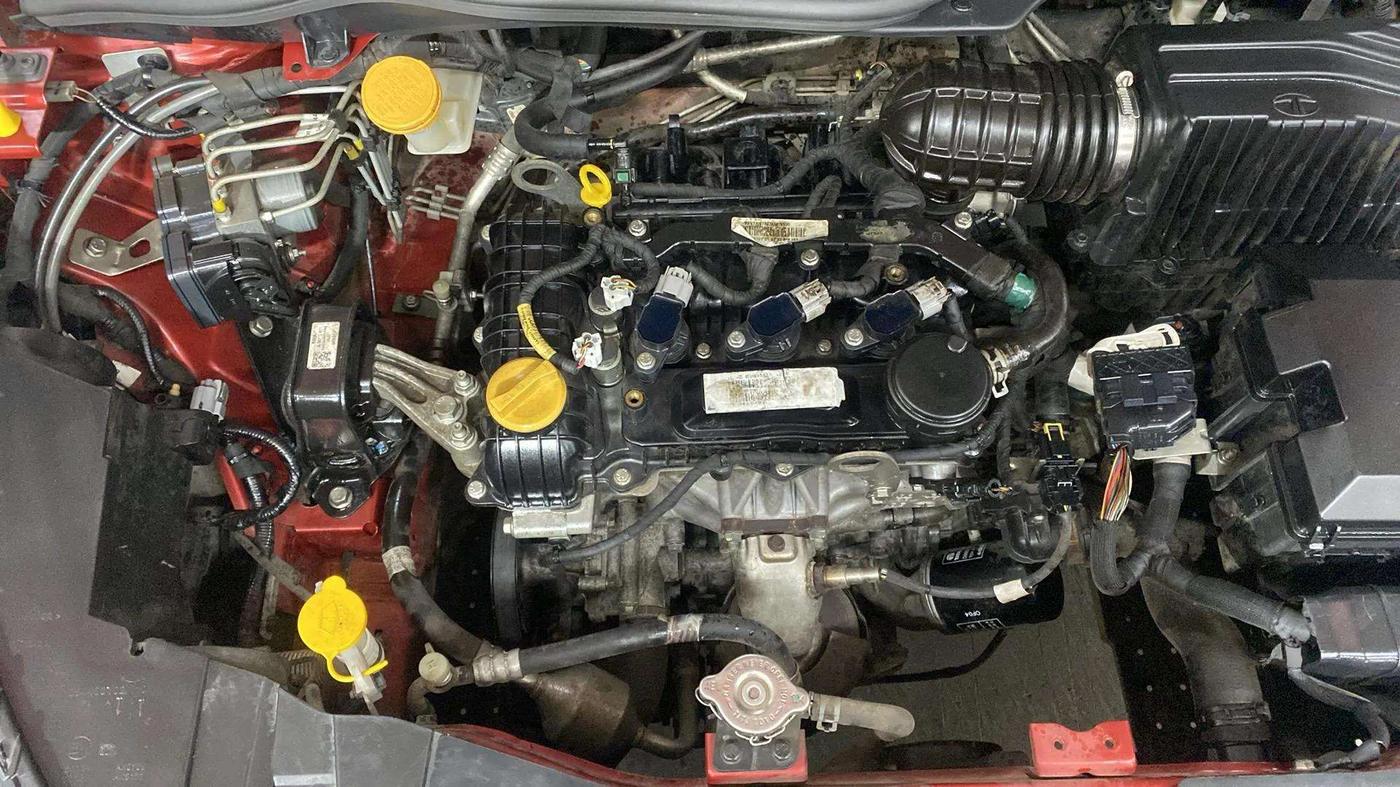 2020 Tata ALTROZ XZ PETROL, Petrol, Manual, 61,948 km, Engine View - Right