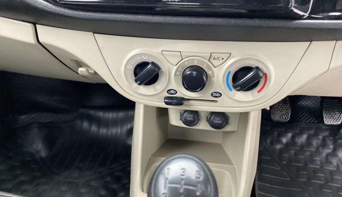 2020 Maruti Alto VXI PLUS, Petrol, Manual, 36,330 km, AC Unit - Directional switch has minor damage