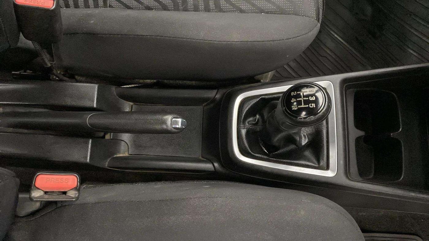2021 Maruti Swift VXI, Petrol, Manual, 50,511 km, Gear Lever