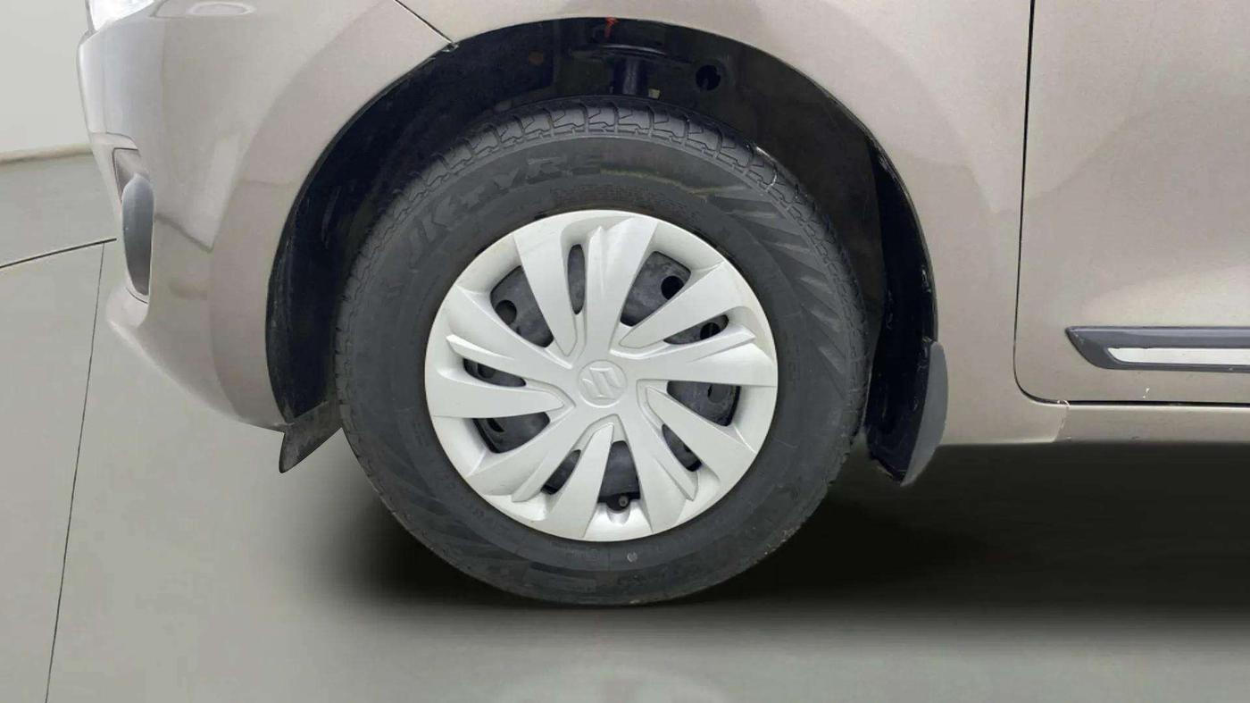 2021 Maruti Swift VXI, Petrol, Manual, 50,511 km, Left Front Wheel