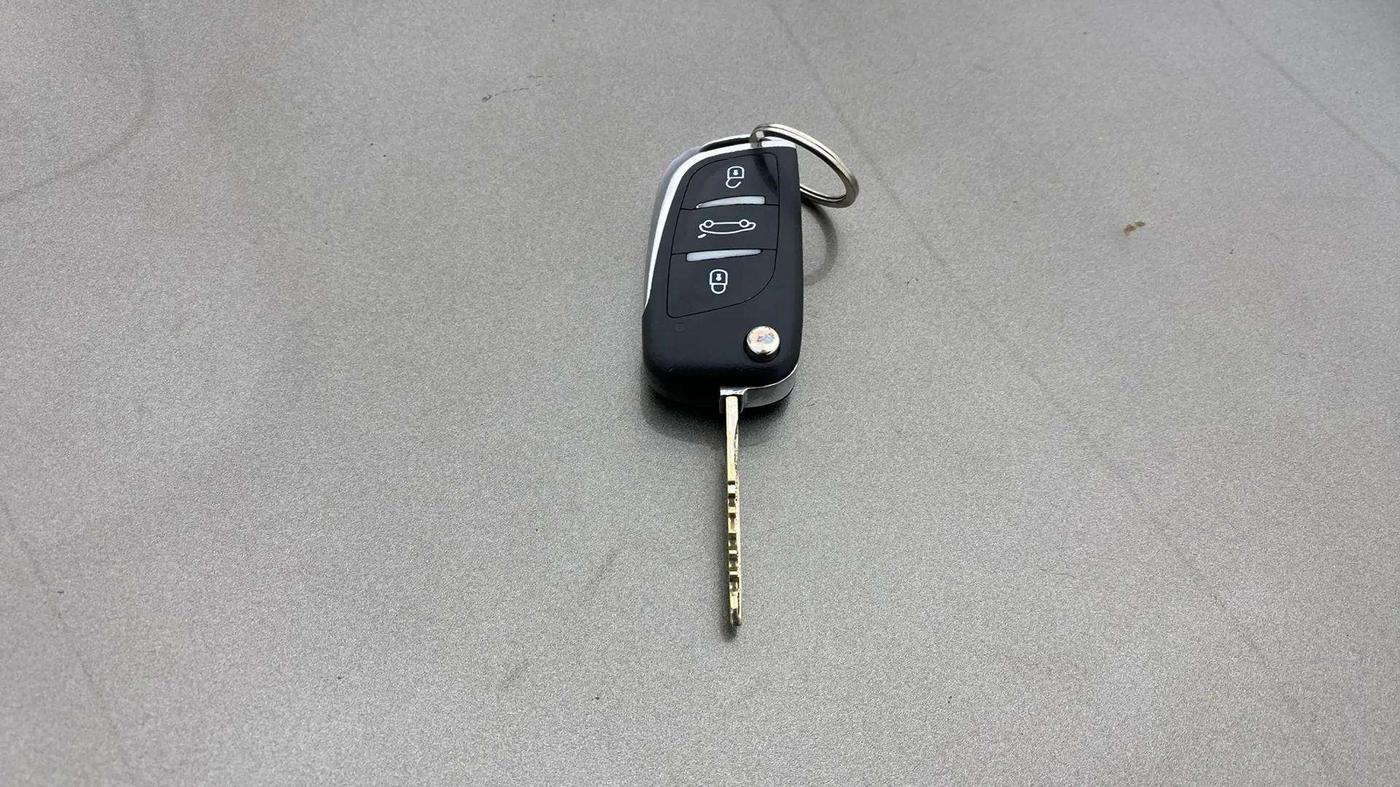 2021 Maruti Swift VXI, Petrol, Manual, 50,511 km, Key Close Up