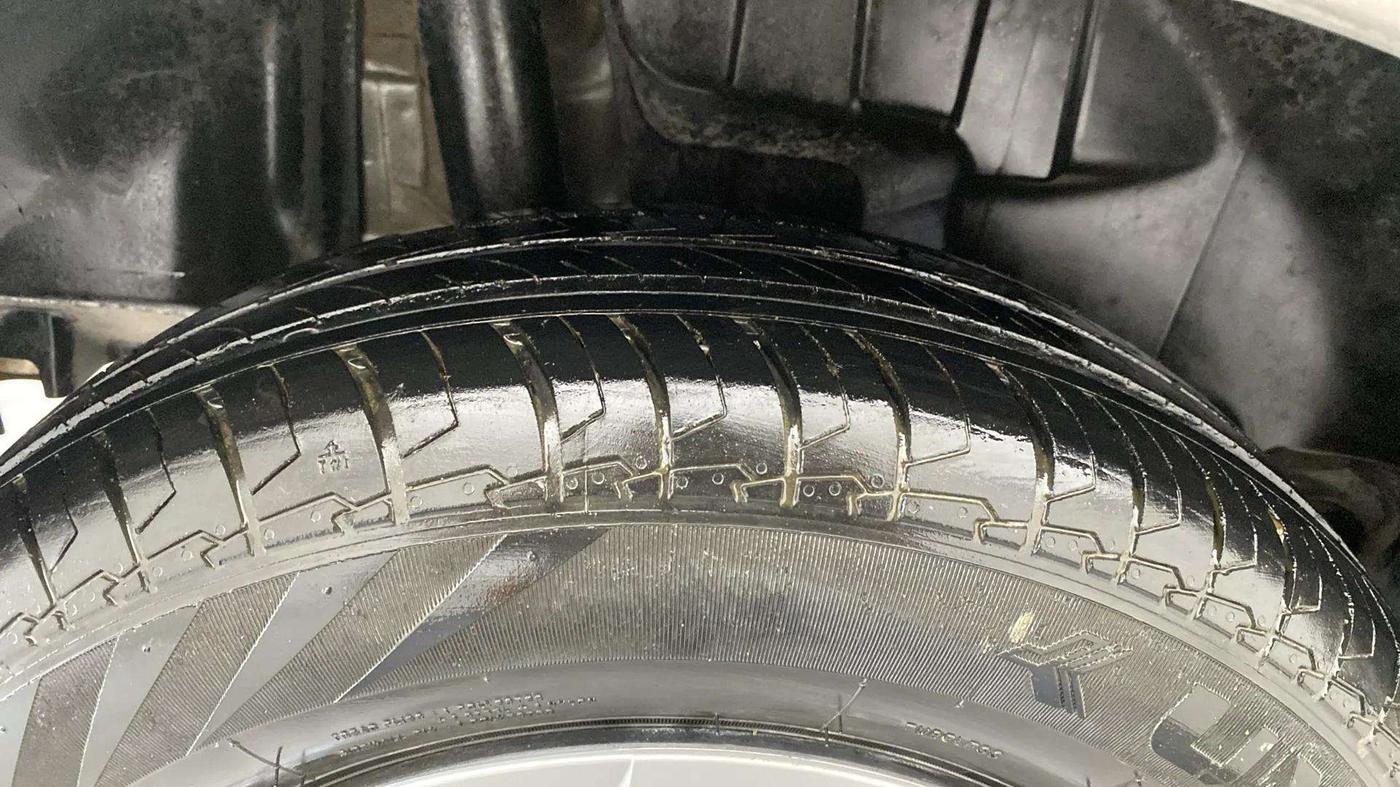 2021 Maruti Swift VXI, Petrol, Manual, 50,511 km, Right Rear Tyre Tread