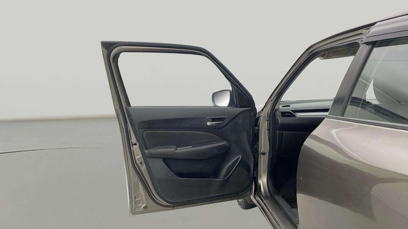 2021 Maruti Swift VXI, Petrol, Manual, 50,511 km, LHS Front Door