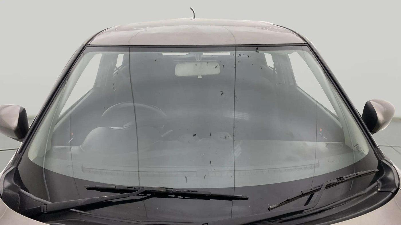2021 Maruti Swift VXI, Petrol, Manual, 50,511 km, Front Windshield