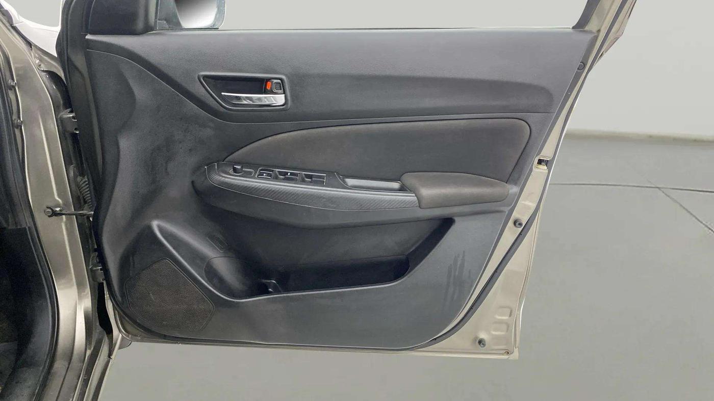 2021 Maruti Swift VXI, Petrol, Manual, 50,511 km, Driver Side Door Panels Control