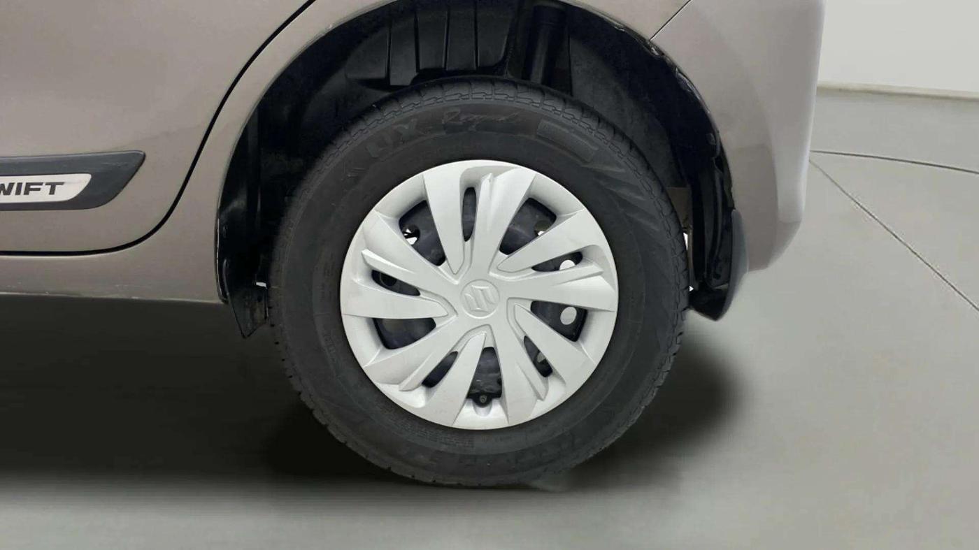 2021 Maruti Swift VXI, Petrol, Manual, 50,511 km, Left Rear Wheel