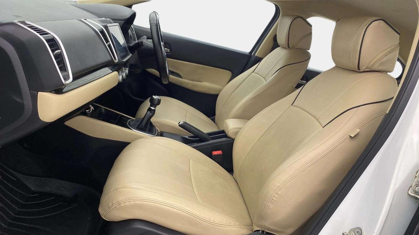 2021 Honda City 1.5L I-VTEC V MT 5TH GEN, Petrol, Manual, 36,820 km, Right Side Front Door Cabin
