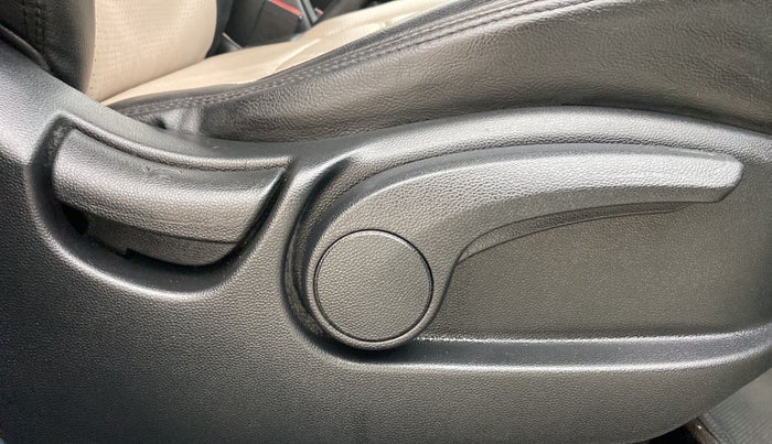 2018 Hyundai Creta SX AT 1.6 PETROL, Petrol, Automatic, 92,543 km, Driver Side Adjustment Panel