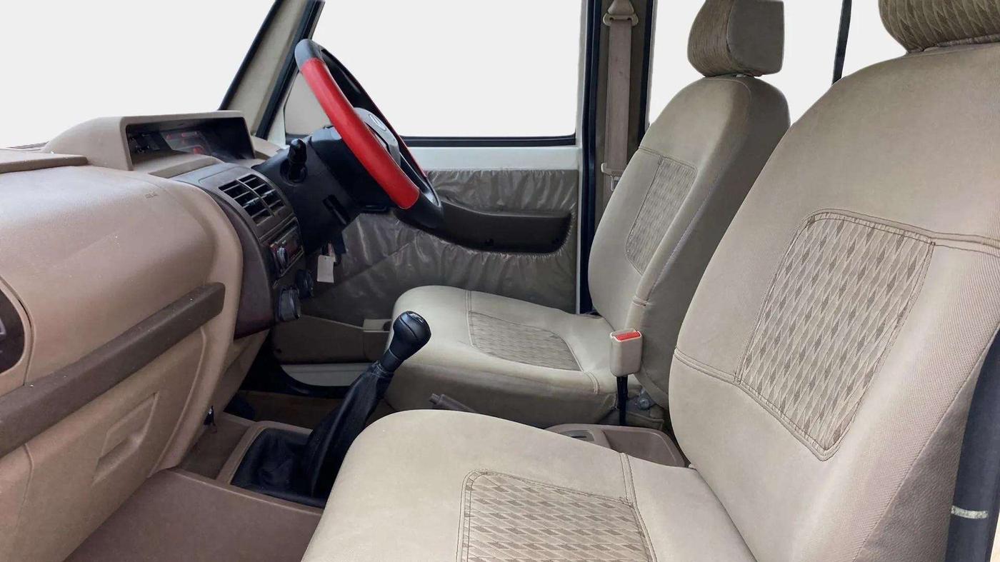 2022 Mahindra Bolero B6 (O), Diesel, Manual, 40,926 km, Right Side Front Door Cabin