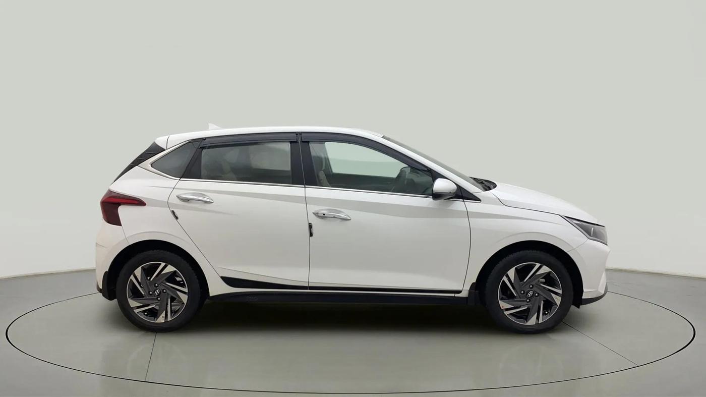 2022 Hyundai NEW I20 ASTA (O) 1.5 CRDI MT, Diesel, Manual, 27,959 km, Right Side View