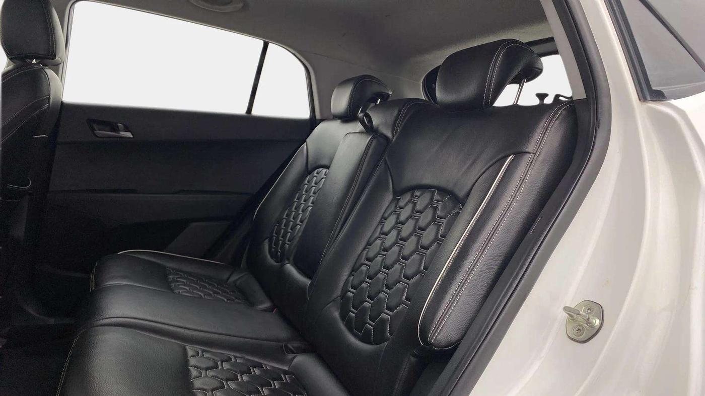 2017 Hyundai Creta SX PLUS 1.6 PETROL DUAL TONE, Petrol, Manual, 97,779 km, Right Side Rear Door Cabin