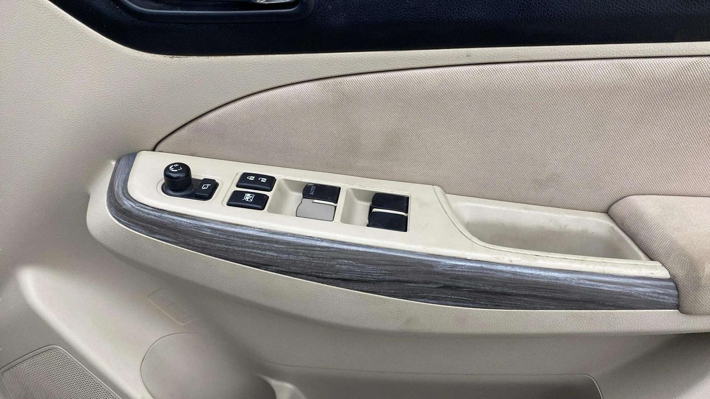 2020 Maruti Dzire ZXI Plus, Petrol, Manual, 29,504 km, Driver Side Door Panels Control