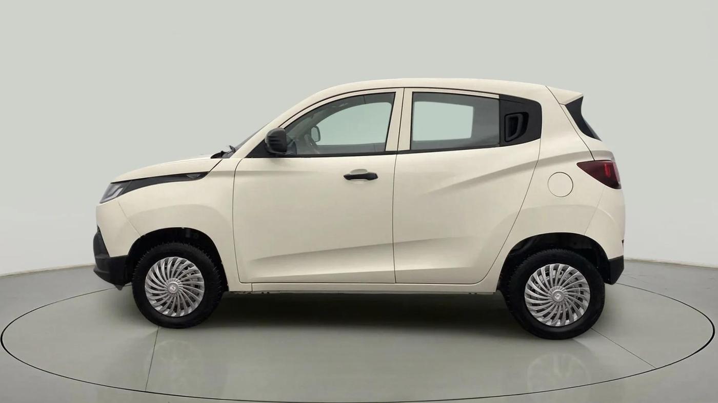 2018 Mahindra Kuv100 K2 TRIP CNG, CNG, Manual, 62,306 km, Left Side