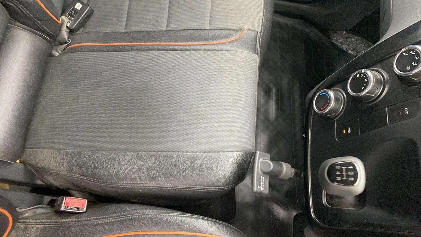 2018 Mahindra Kuv100 K2 TRIP CNG, CNG, Manual, 62,306 km, Gear Lever