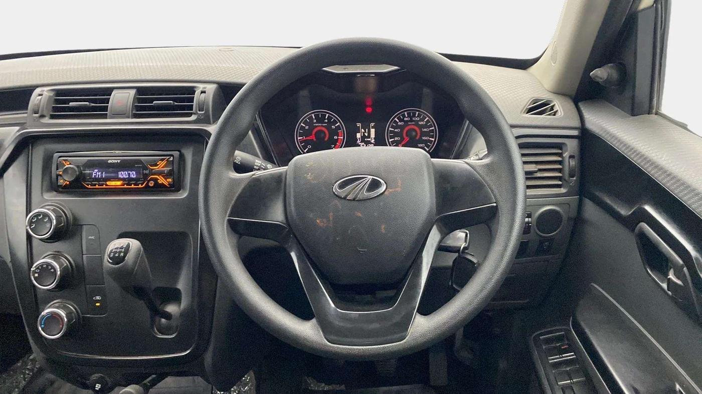 2018 Mahindra Kuv100 K2 TRIP CNG, CNG, Manual, 62,306 km, Steering Wheel Close Up