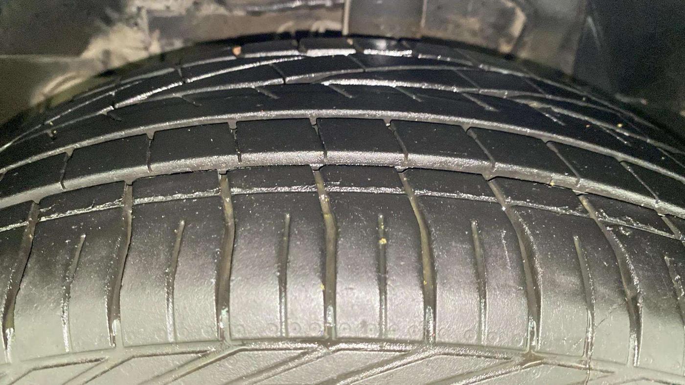2021 Tata NEXON XZA PLUS PETROL, Petrol, Automatic, 34,100 km, Left Front Tyre Tread
