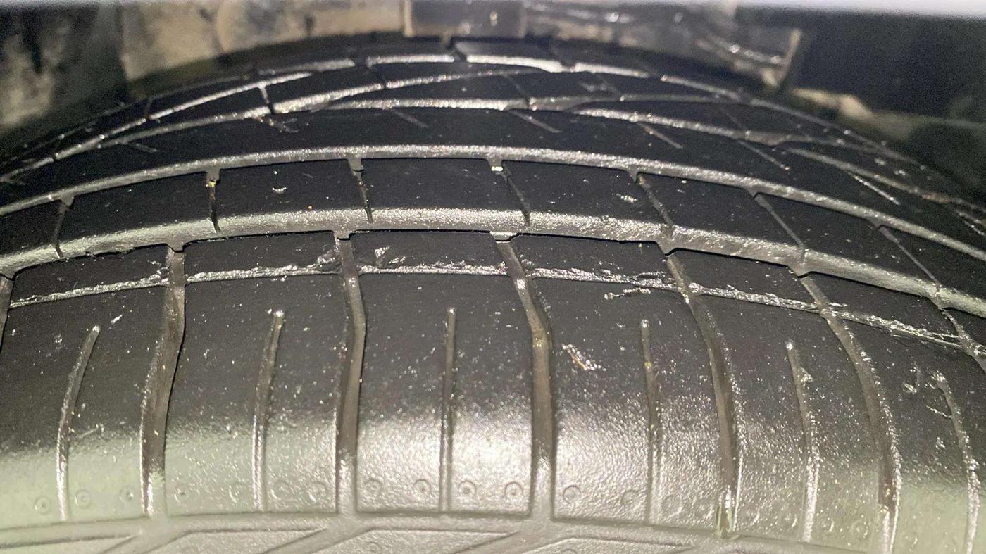2021 Tata NEXON XZA PLUS PETROL, Petrol, Automatic, 34,100 km, Right Front Tyre Tread