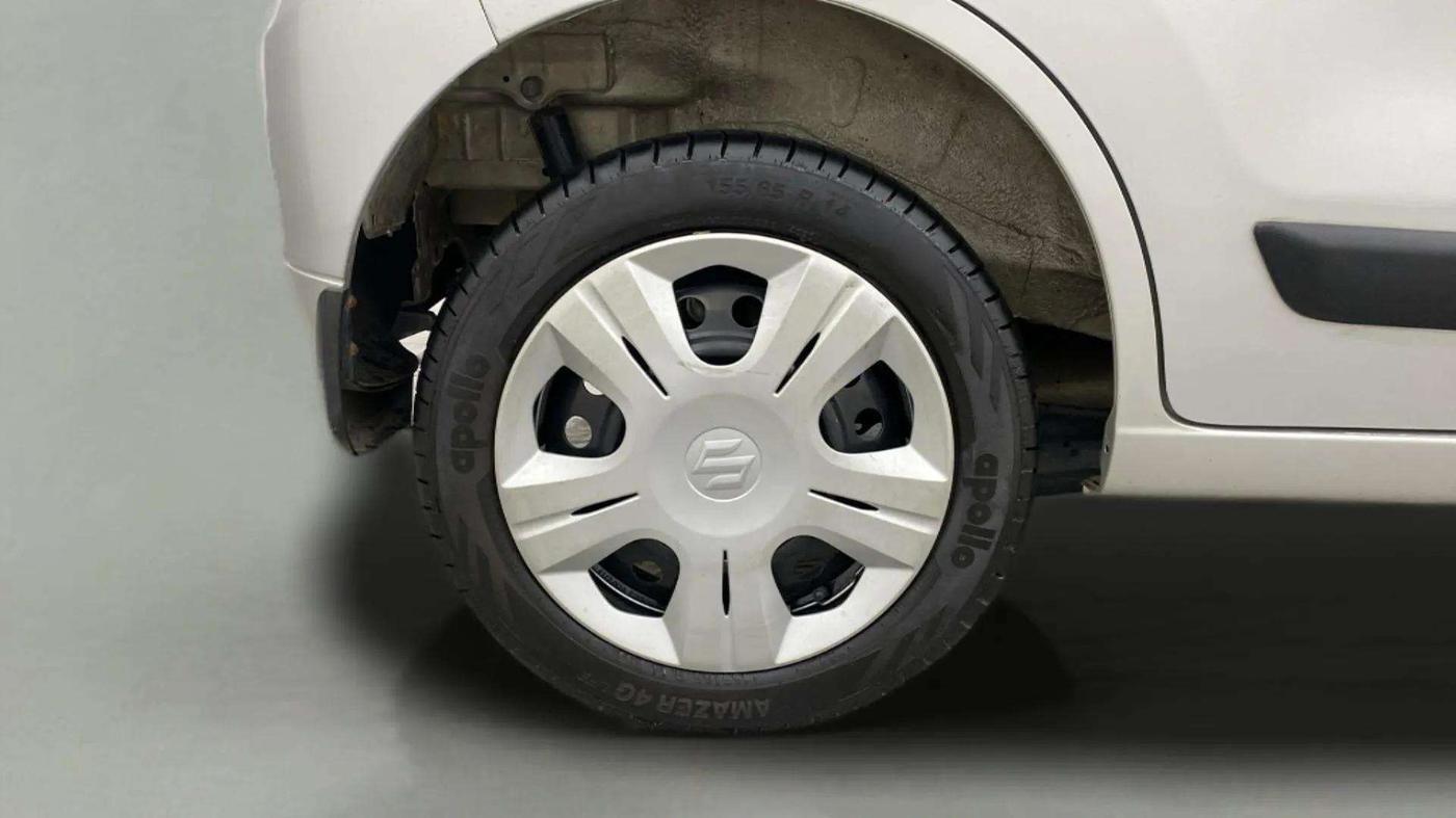 2017 Maruti Wagon R 1.0 VXI, Petrol, Manual, 66,715 km, Right Rear Wheel
