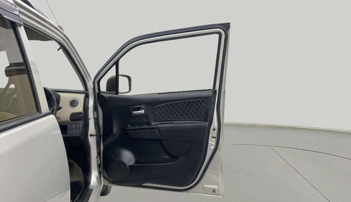 2017 Maruti Wagon R 1.0 VXI, Petrol, Manual, 66,715 km, RHS Front Door