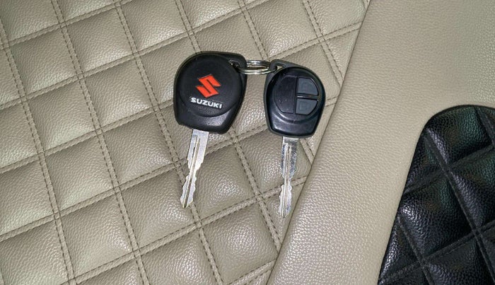 2017 Maruti Wagon R 1.0 VXI, Petrol, Manual, 66,715 km, Key Close Up