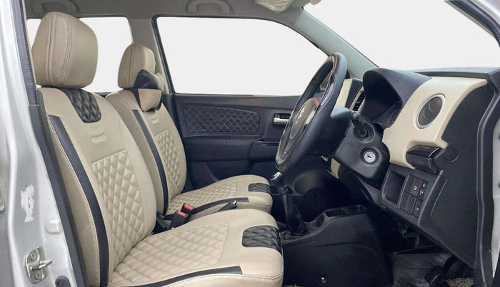 2017 Maruti Wagon R 1.0 VXI, Petrol, Manual, 66,715 km, Right Side Front Door Cabin