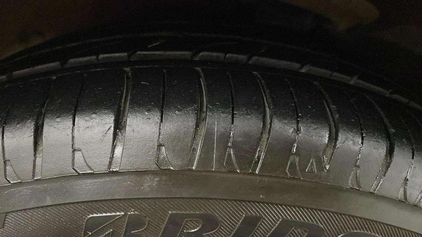 2014 Hyundai Xcent SX 1.2, Petrol, Manual, 31,443 km, Left Rear Tyre Tread