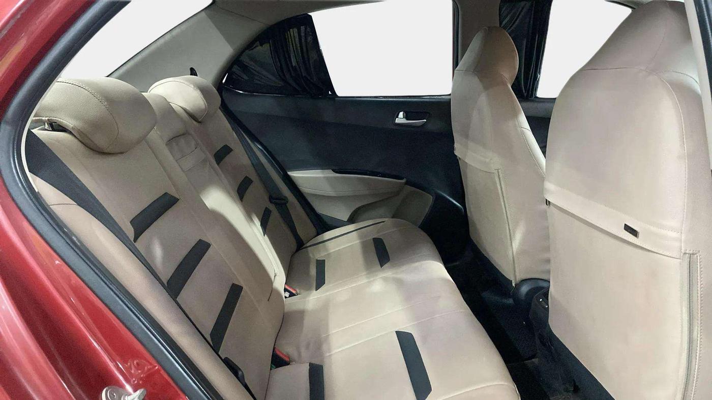 2014 Hyundai Xcent SX 1.2, Petrol, Manual, 31,443 km, Right Side Rear Door Cabin
