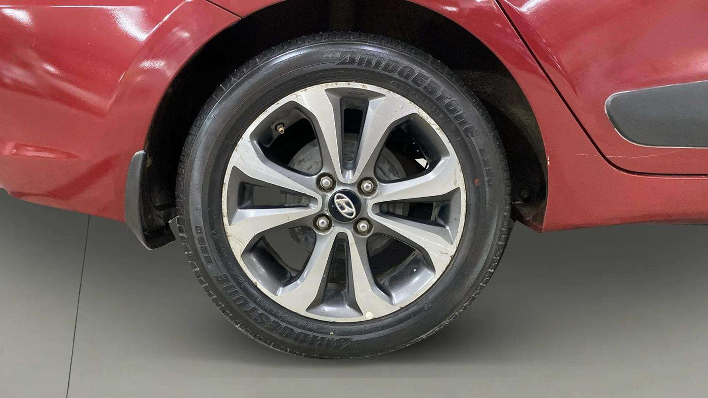 2014 Hyundai Xcent SX 1.2, Petrol, Manual, 31,443 km, Right Rear Wheel
