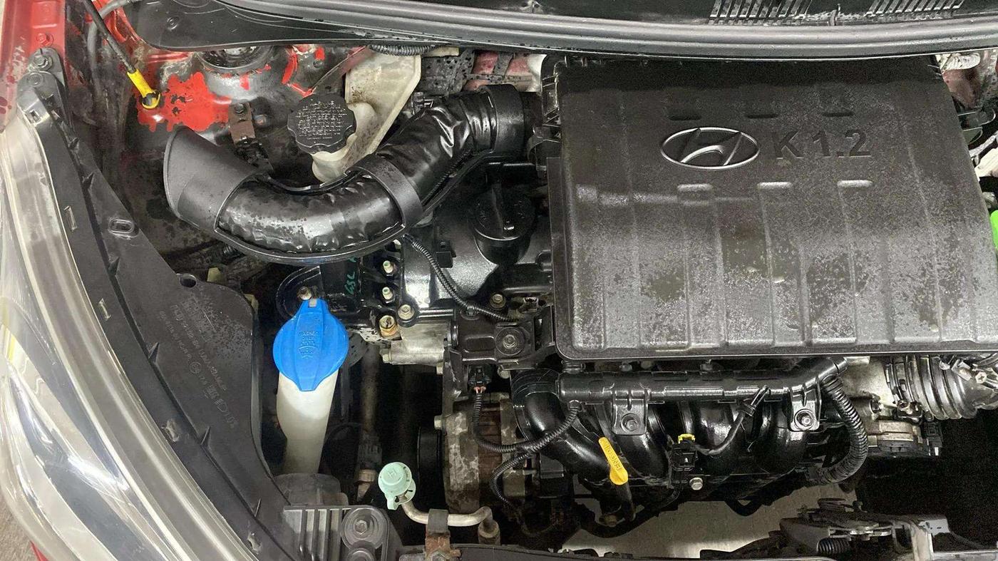 2014 Hyundai Xcent SX 1.2, Petrol, Manual, 31,443 km, Engine View - Right
