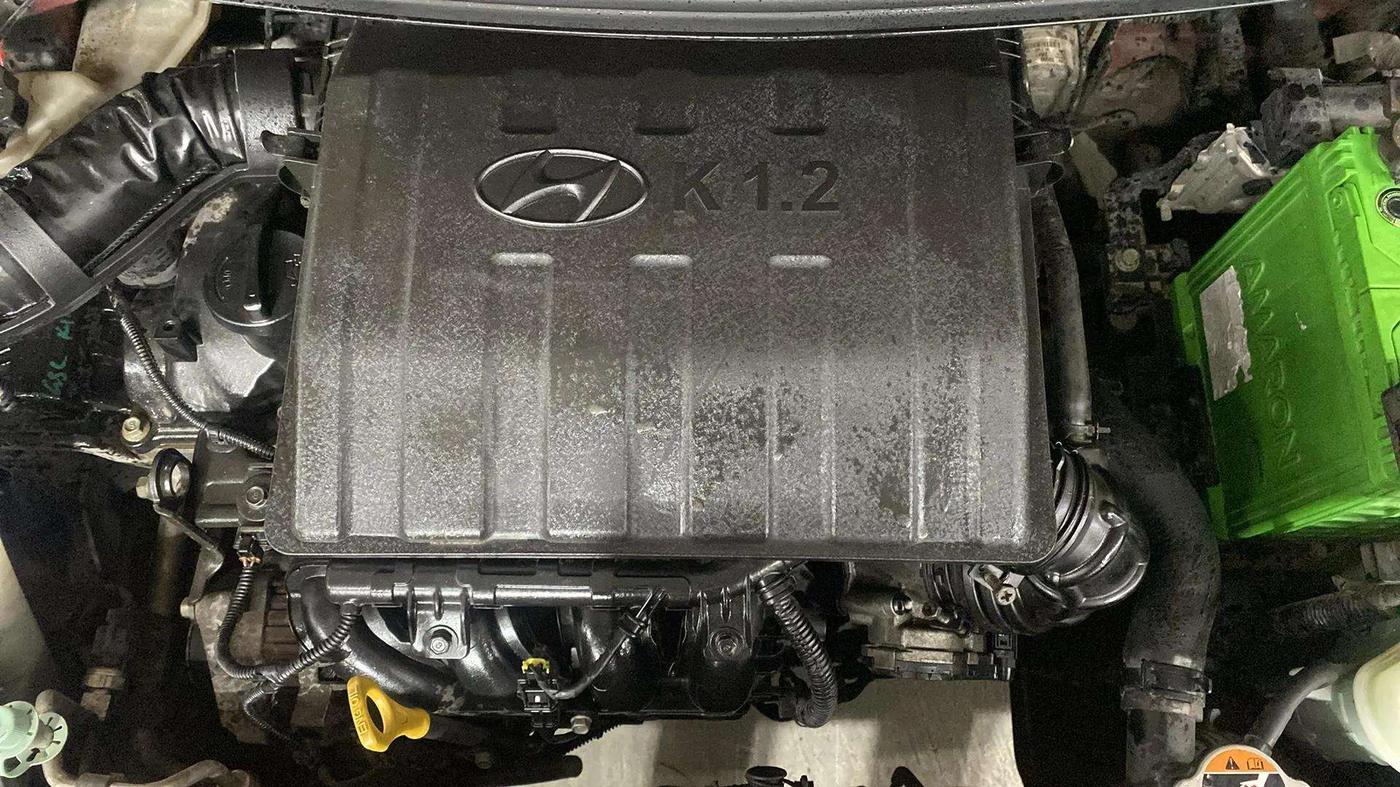 2014 Hyundai Xcent SX 1.2, Petrol, Manual, 31,443 km, Engine View