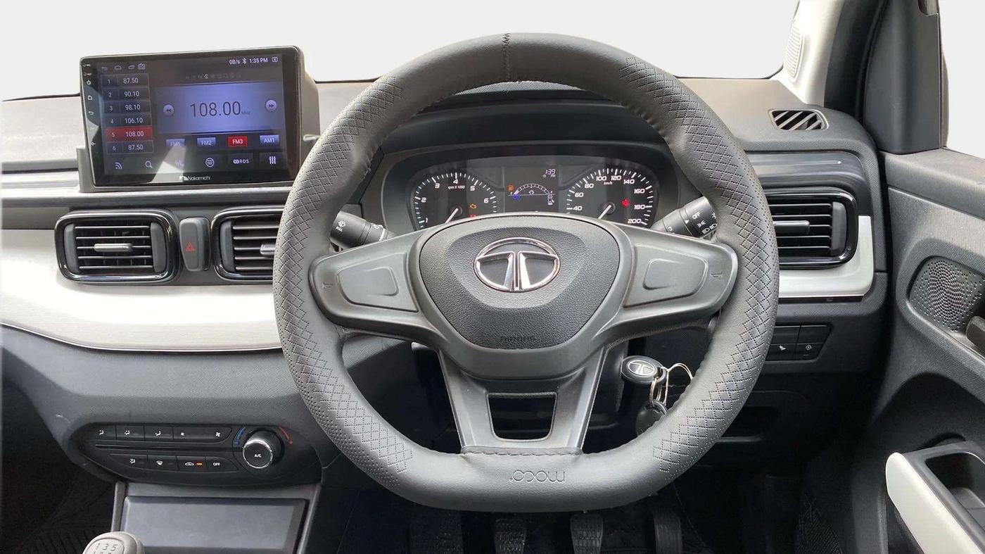 2023 Tata PUNCH PURE MT, Petrol, Manual, 6,749 km, Steering Wheel Close Up