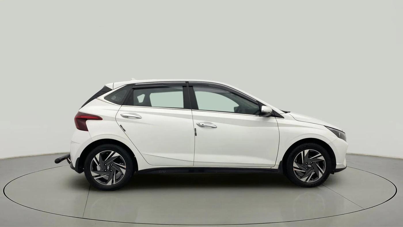 2022 Hyundai NEW I20 ASTA (O) 1.5 CRDI MT, Diesel, Manual, 36,315 km, Right Side View