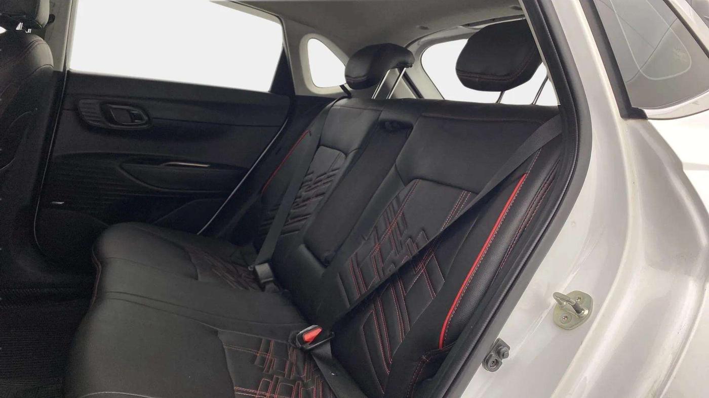 2022 Hyundai NEW I20 ASTA (O) 1.5 CRDI MT, Diesel, Manual, 36,315 km, Right Side Rear Door Cabin