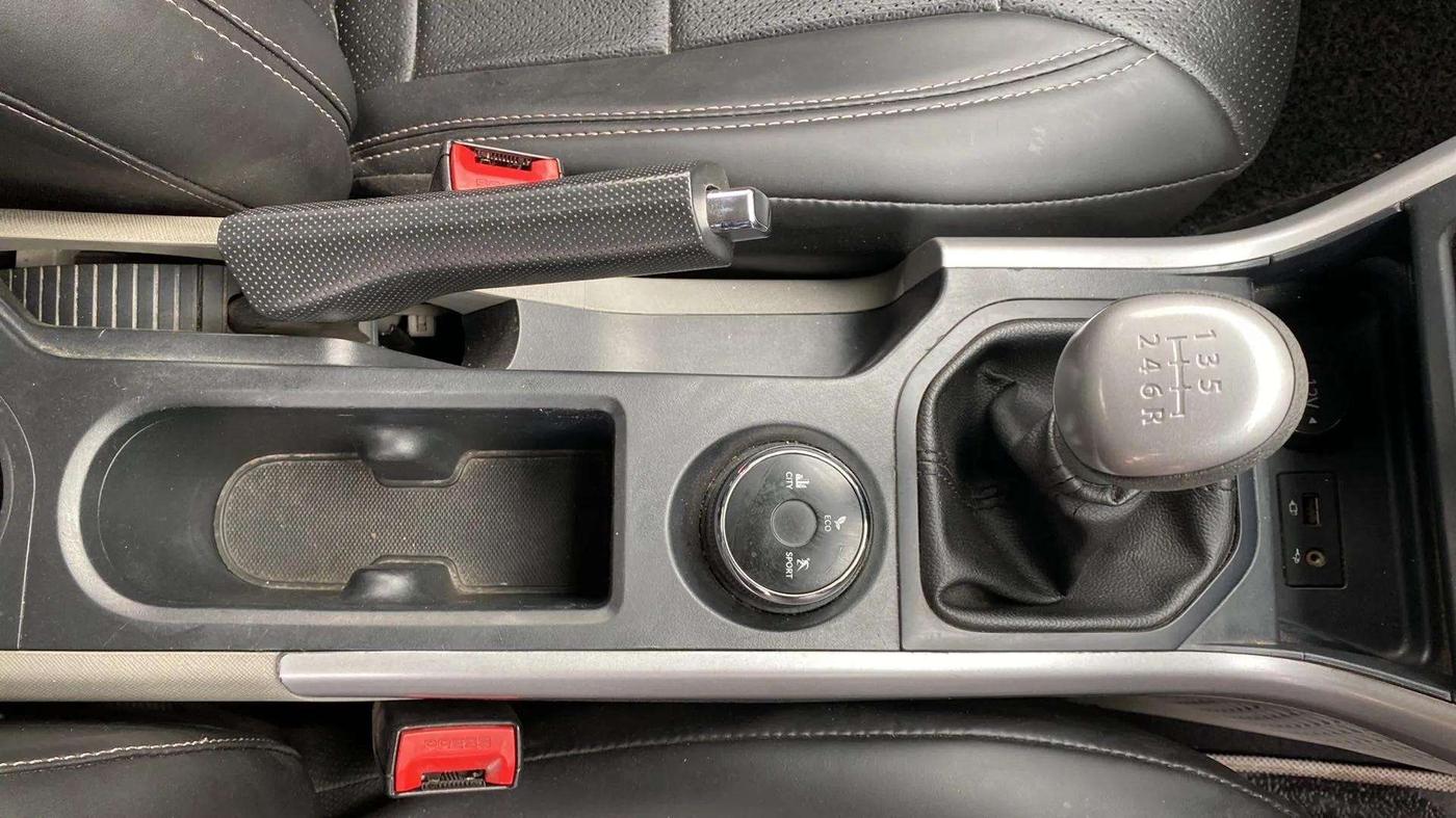 2018 Tata NEXON XM DIESEL, Diesel, Manual, 74,276 km, Gear Lever