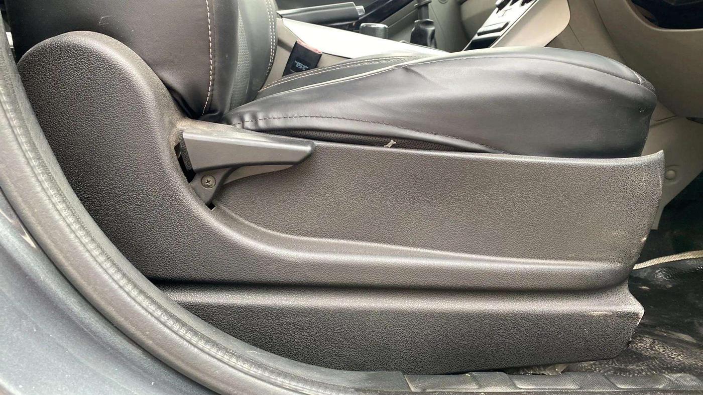 2018 Tata NEXON XM DIESEL, Diesel, Manual, 74,276 km, Driver Side Adjustment Panel
