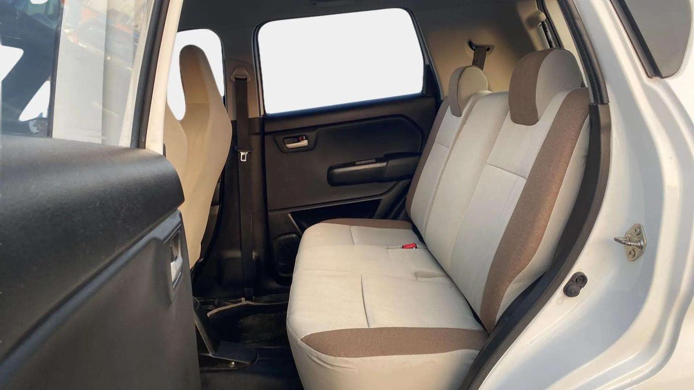 2021 Maruti New Wagon-R VXI 1.0, Petrol, Manual, 37,208 km, Right Side Rear Door Cabin